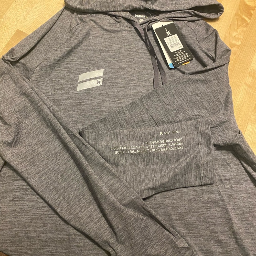 NWT mens Hurley hooded lightweight long sleeved shirt